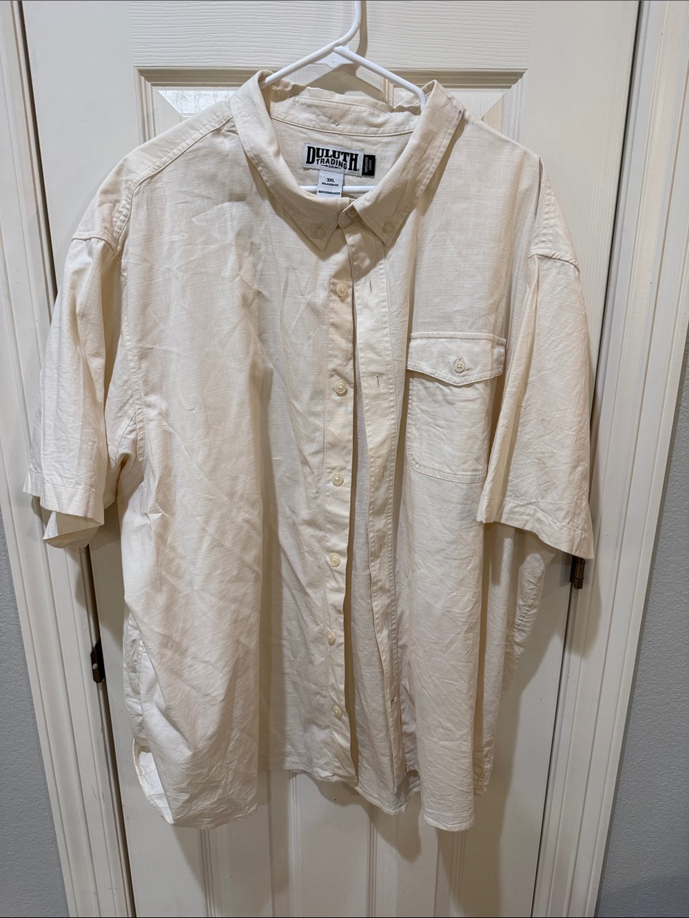 Duluth Trading Co Short-Sleeve Button-Down Shirt in Off-White/Cream